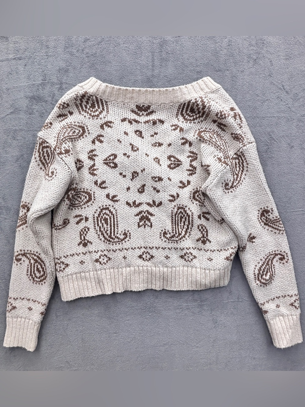 American Eagle Outfitters Cream and Brown Paisley V-Neck Button Cardigan - Picture 3 of 3